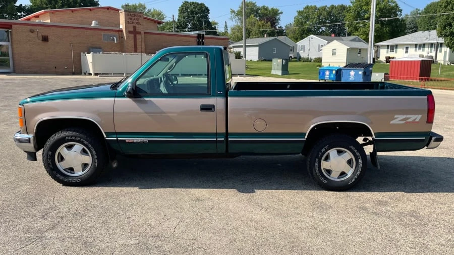 1997 GMC Sierra 1st Gen - Image 13 of 15