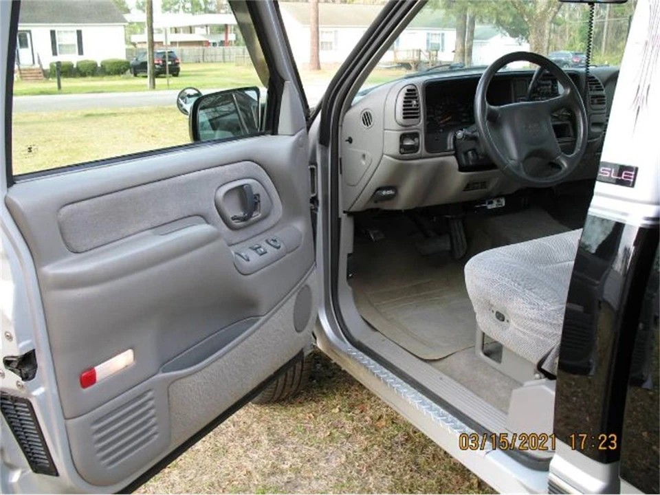 1997 GMC Sierra 1st Gen - Image 5 of 9