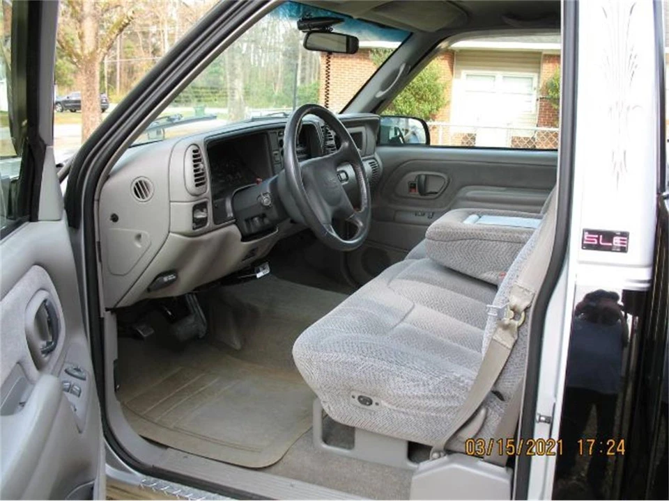 1997 GMC Sierra 1st Gen - Image 4 of 9