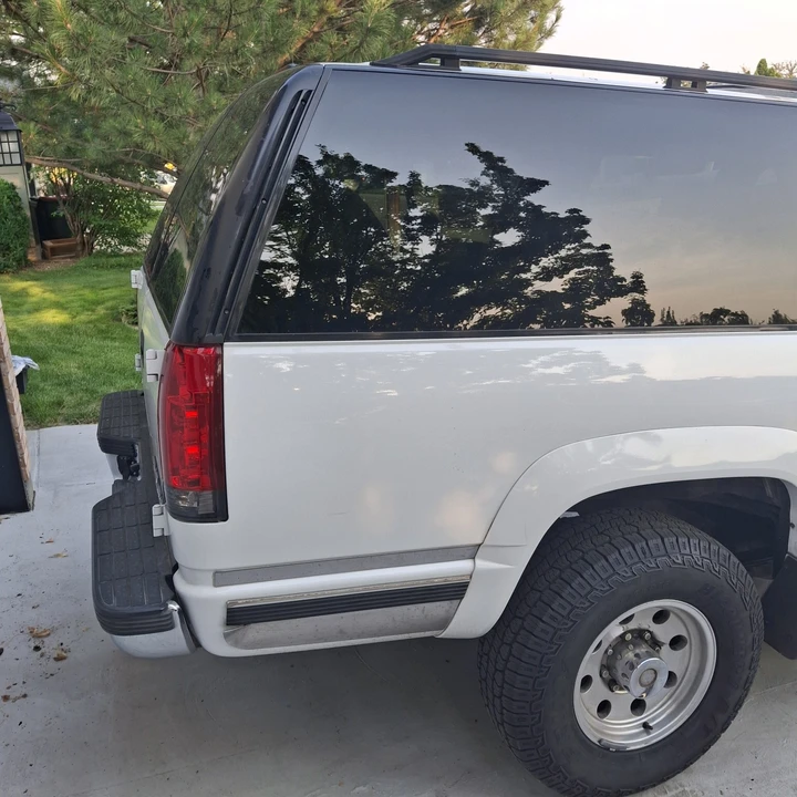 1997 GMC Suburban 8th Gen - Image 30 of 30