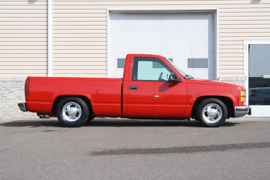 1997 GMC Sierra 1st Gen - Image 2 of 8