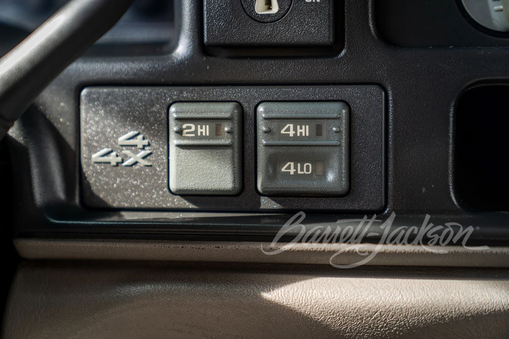 1997 GMC Sierra 1st Gen - Image 8 of 15
