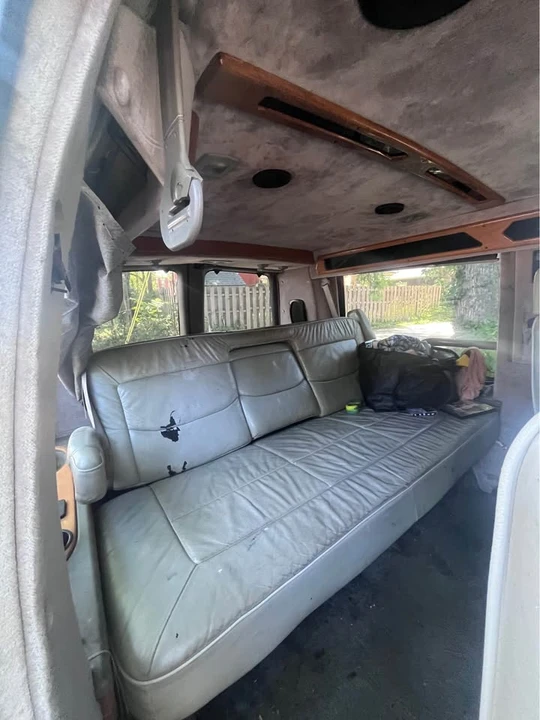 1997 GMC Savana - Image 4 of 7