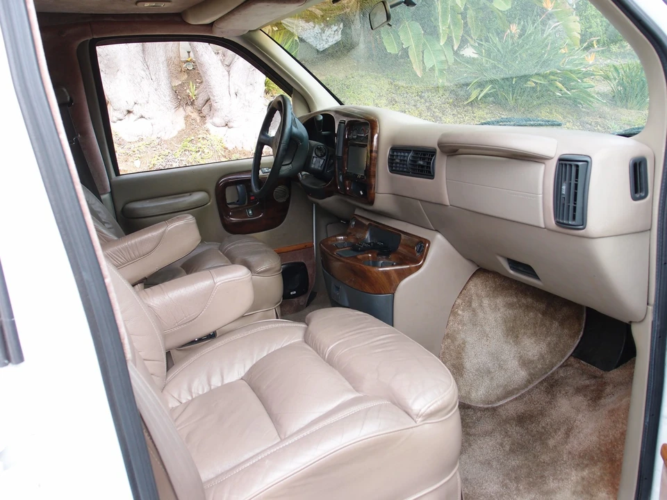 1997 GMC Savana - Image 12 of 21