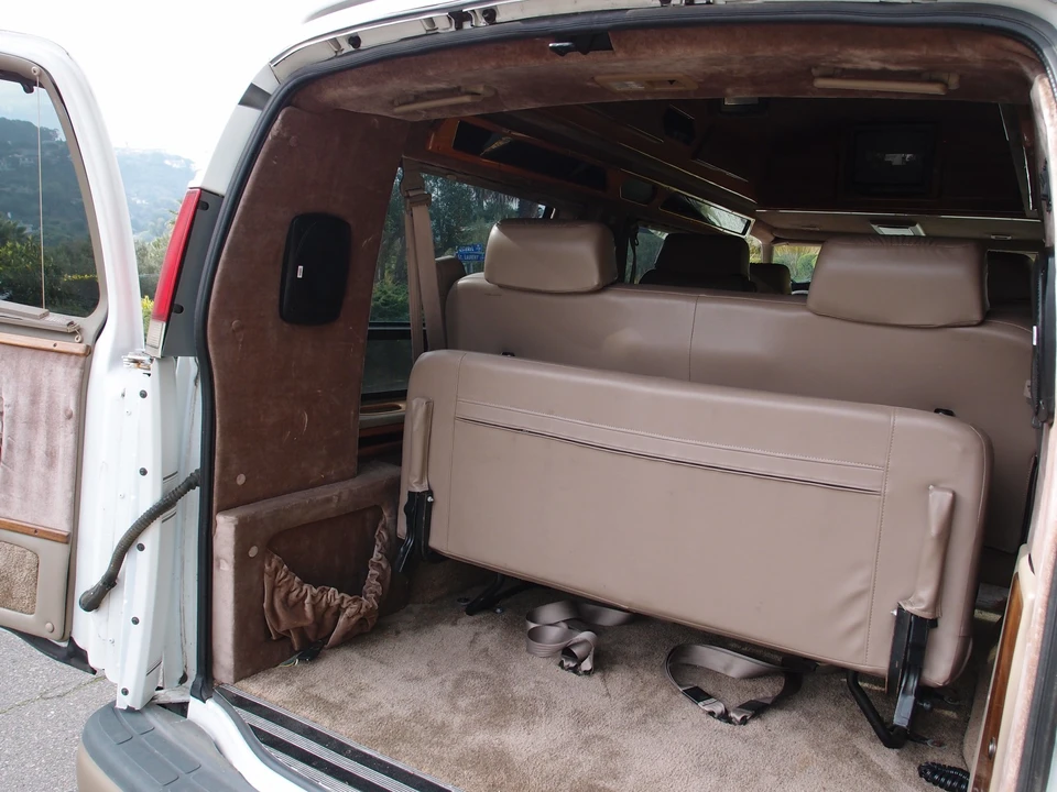1997 GMC Savana - Image 7 of 21
