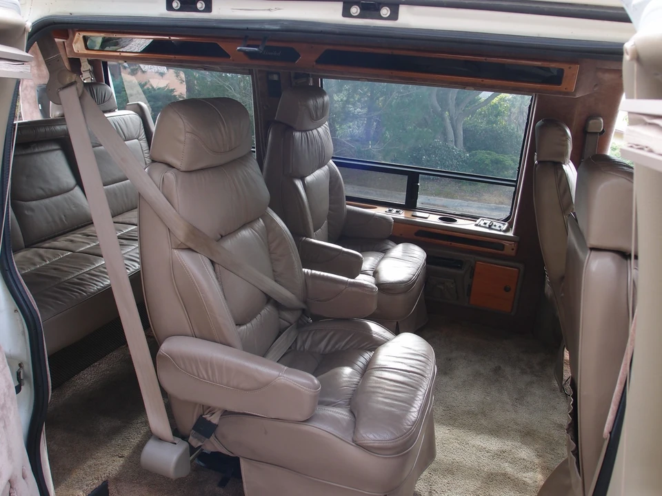 1997 GMC Savana - Image 19 of 21