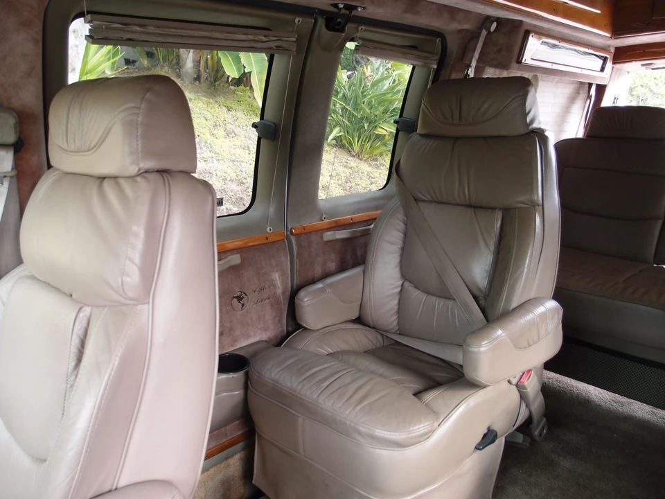 1997 GMC Savana - Image 2 of 21