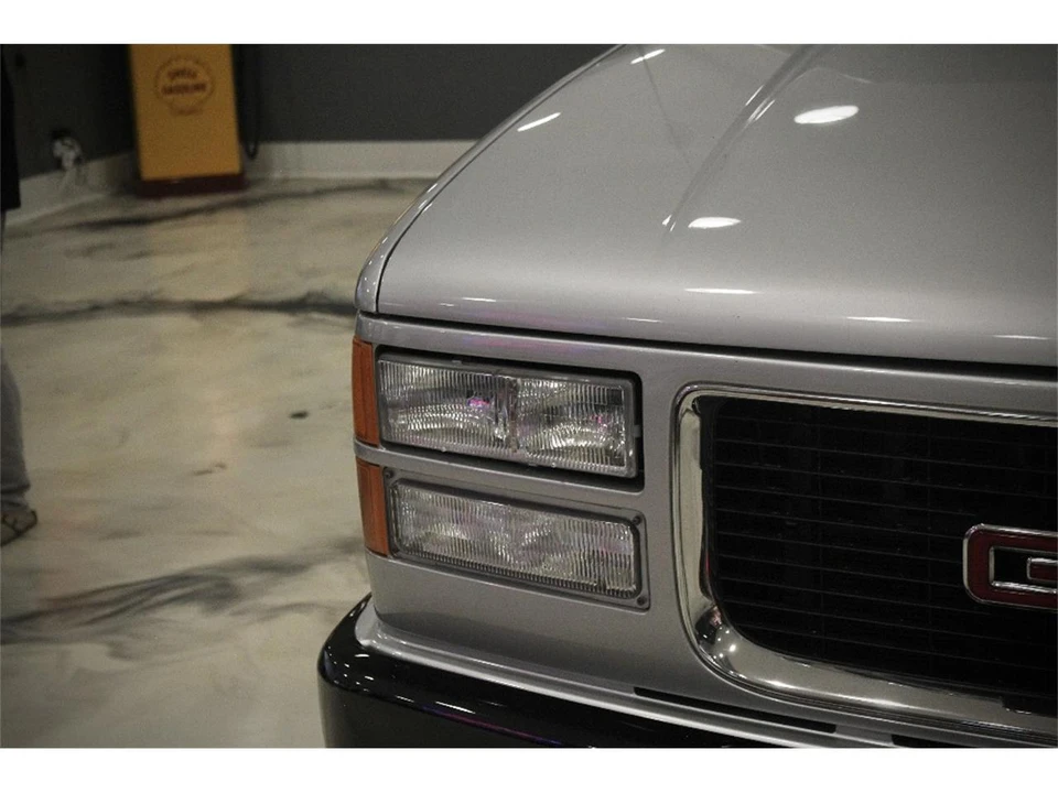 1997 GMC Sierra 1st Gen - Image 13 of 31