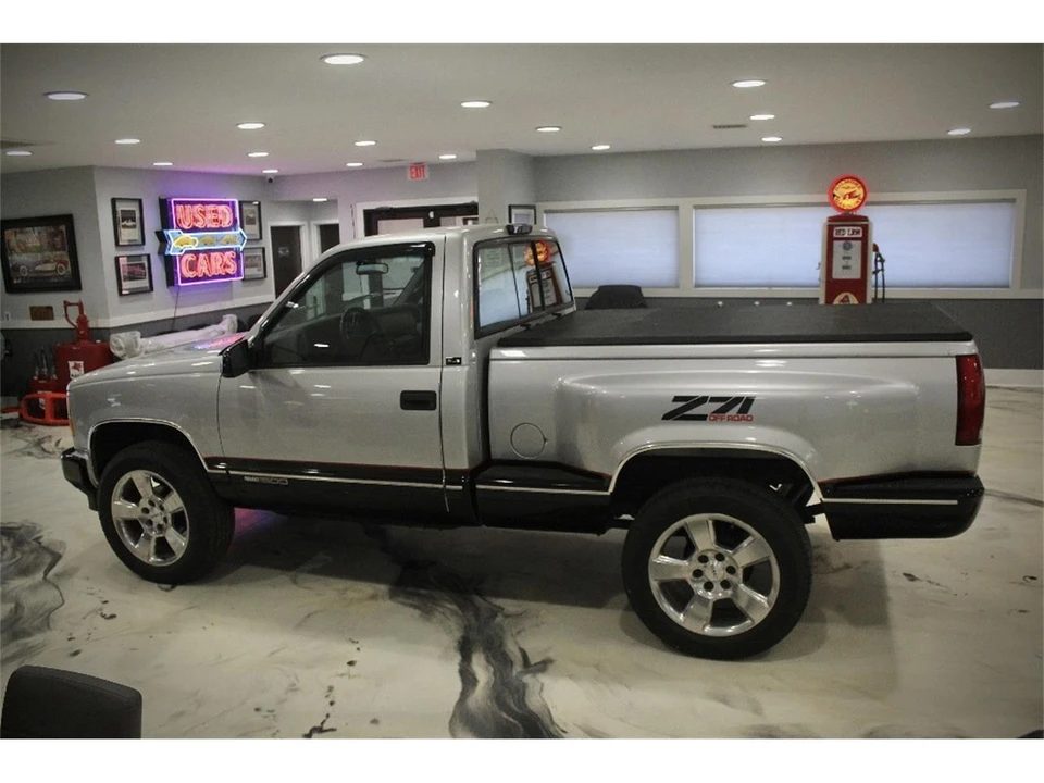 1997 GMC Sierra 1st Gen - Image 5 of 31