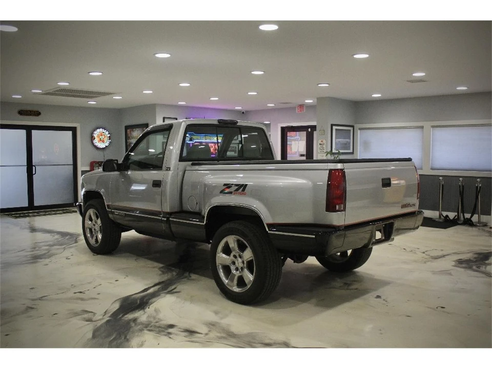 1997 GMC Sierra 1st Gen - Image 6 of 31