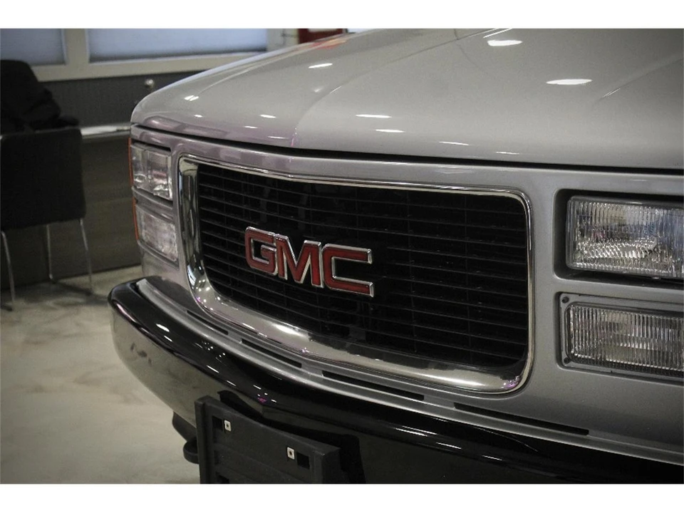 1997 GMC Sierra 1st Gen - Image 12 of 31