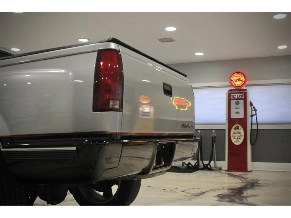 1997 GMC Sierra 1st Gen - Image 22 of 31