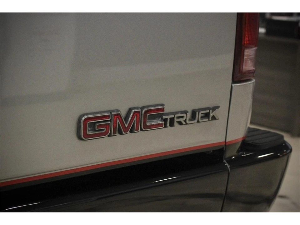 1997 GMC Sierra 1st Gen - Image 25 of 31