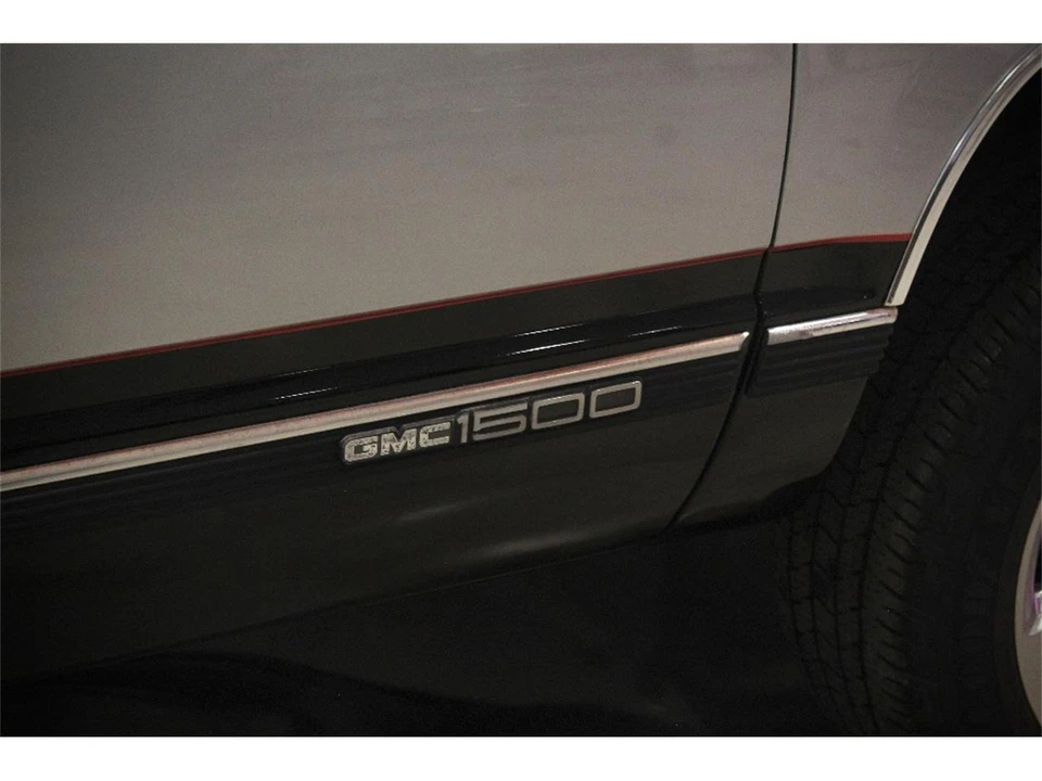 1997 GMC Sierra 1st Gen - Image 29 of 31