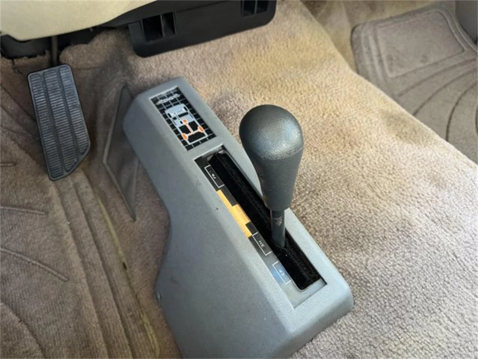 1997 GMC Sierra 1st Gen - Image 16 of 26