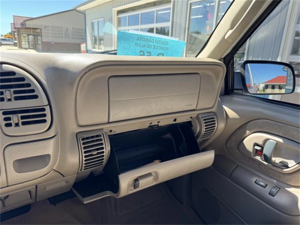 1997 GMC Sierra 1st Gen - Image 18 of 26