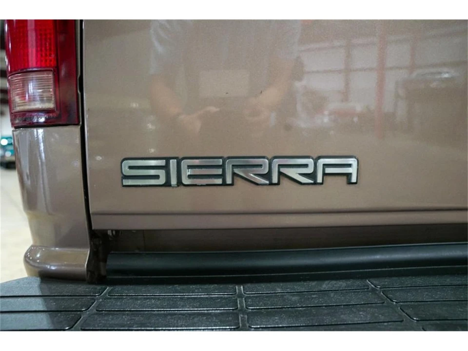 1997 GMC Sierra 1st Gen - Image 22 of 31