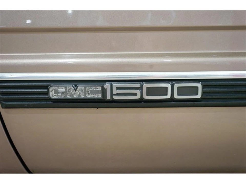 1997 GMC Sierra 1st Gen - Image 19 of 31