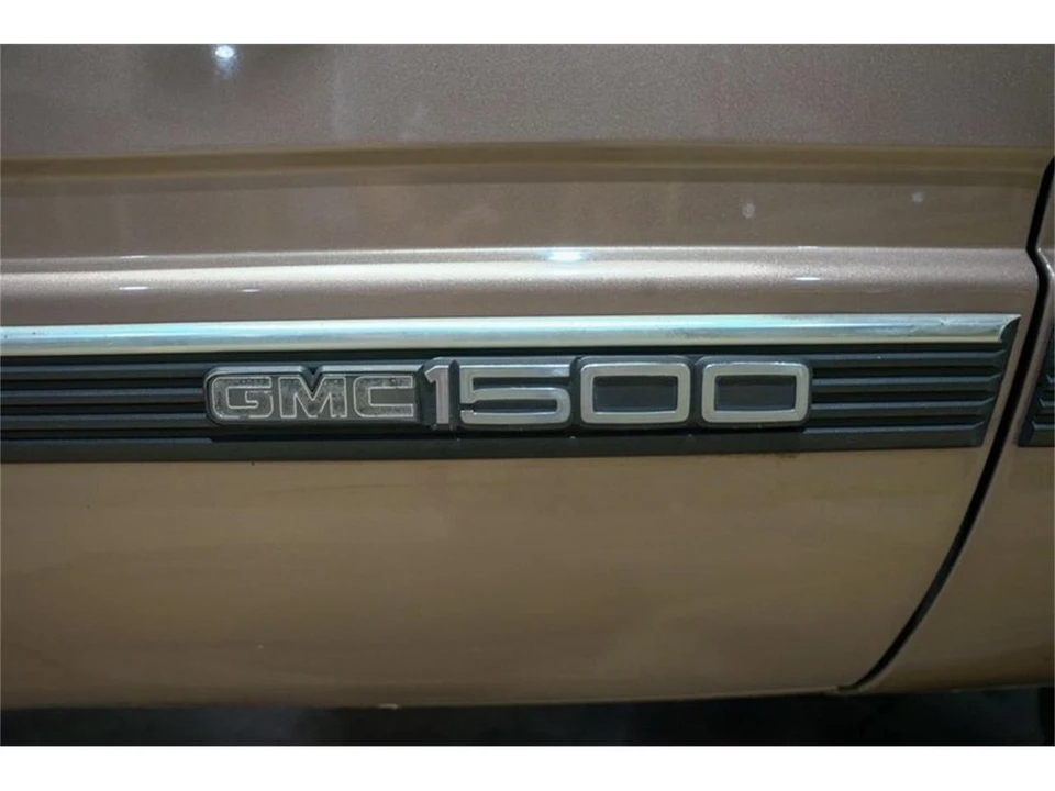 1997 GMC Sierra 1st Gen - Image 25 of 31