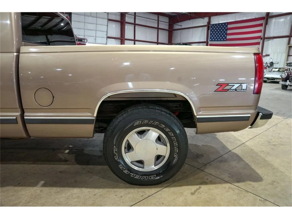 1997 GMC Sierra 1st Gen - Image 5 of 31