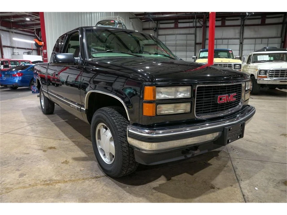 1997 GMC Sierra 1st Gen - Image 12 of 31