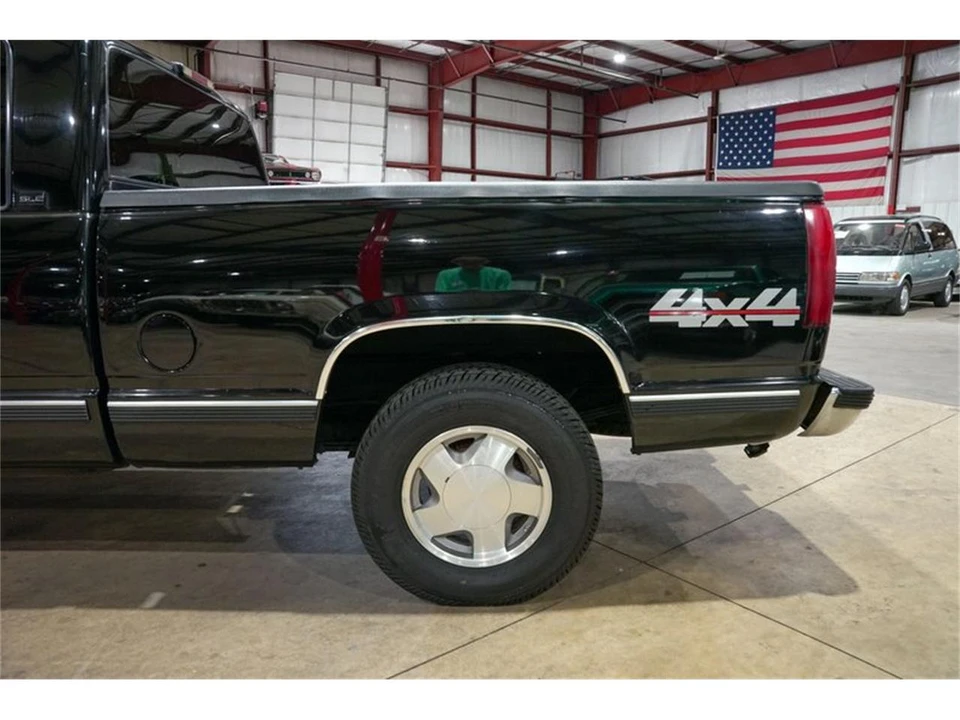 1997 GMC Sierra 1st Gen - Image 5 of 31