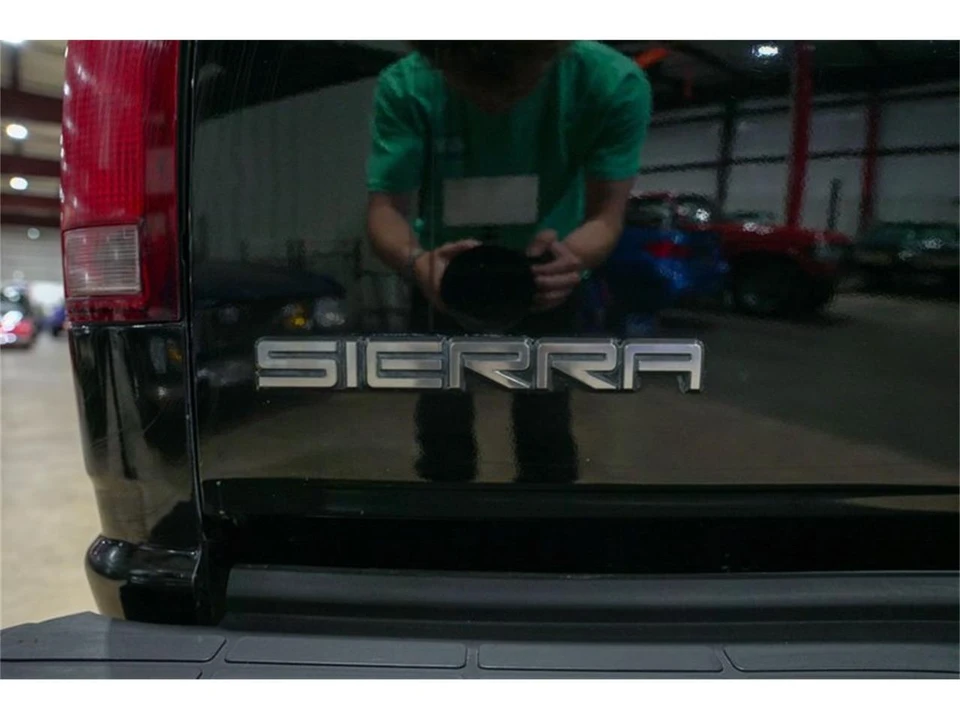 1997 GMC Sierra 1st Gen - Image 25 of 31
