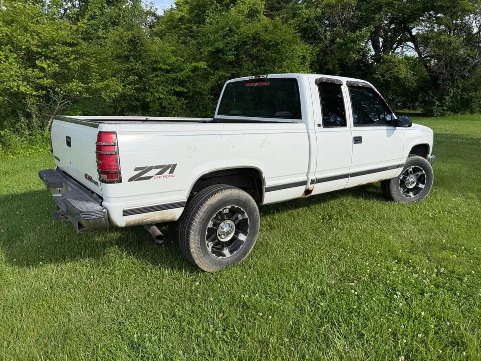 1997 GMC Sierra 1st Gen - Image 3 of 9