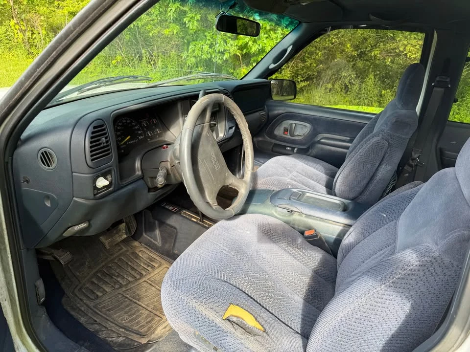 1997 GMC Sierra 1st Gen - Image 8 of 9
