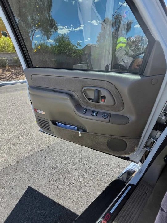 1997 GMC Sierra 1st Gen - Image 11 of 19
