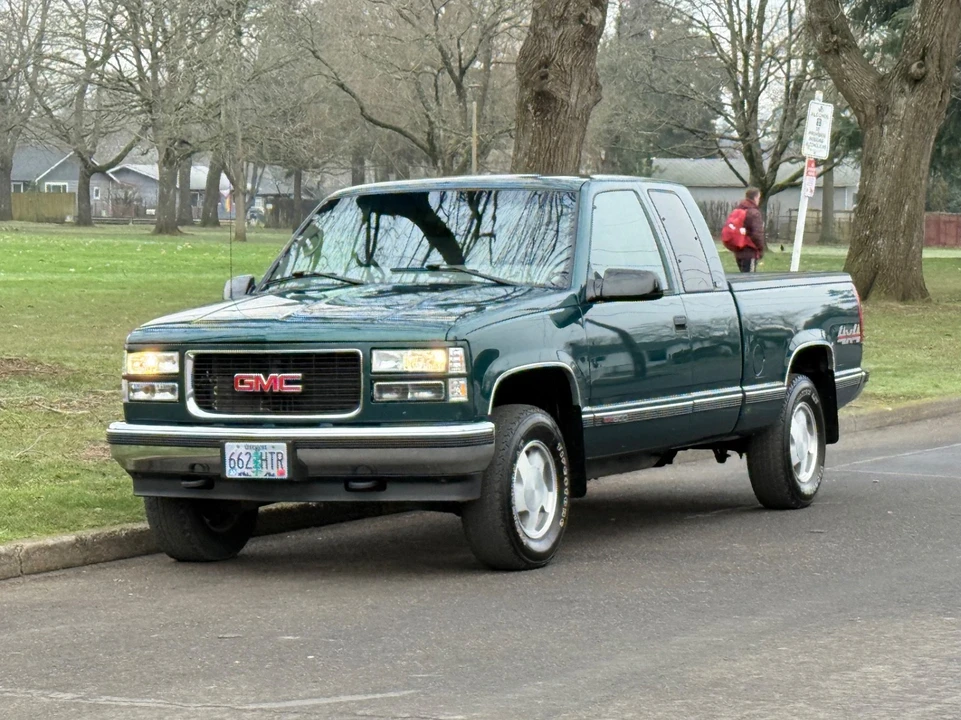 1997 GMC Sierra 1st Gen - Image 2 of 21