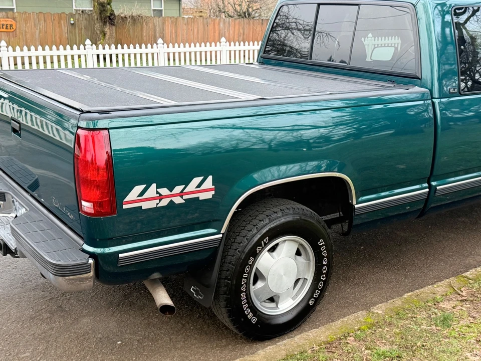 1997 GMC Sierra 1st Gen - Image 18 of 21