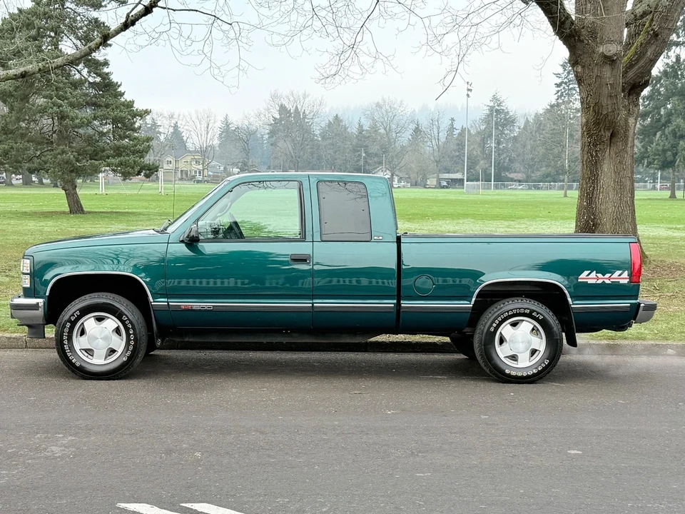 1997 GMC Sierra 1st Gen - Image 5 of 21