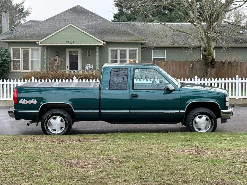 1997 GMC Sierra 1st Gen - Image 11 of 21