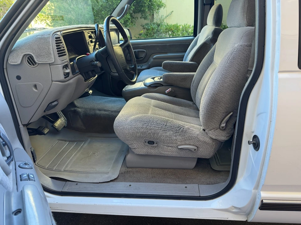 1997 GMC Sierra 1st Gen - Image 10 of 21
