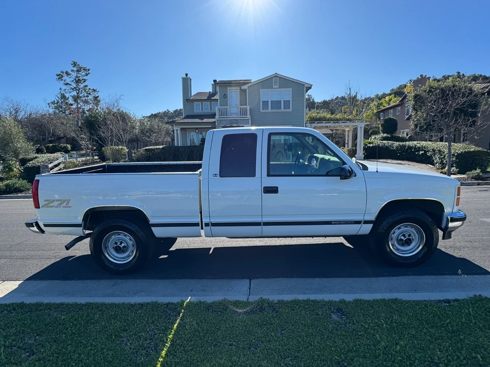 1997 GMC Sierra 1st Gen - Image 5 of 21