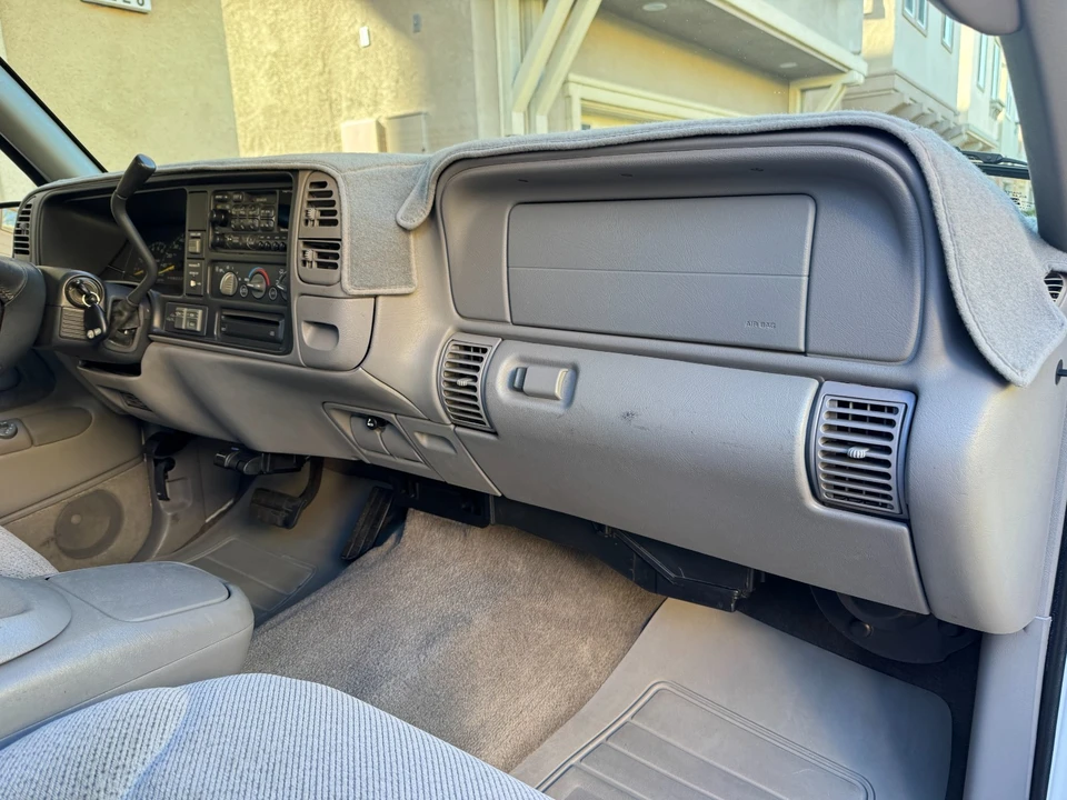 1997 GMC Sierra 1st Gen - Image 18 of 21