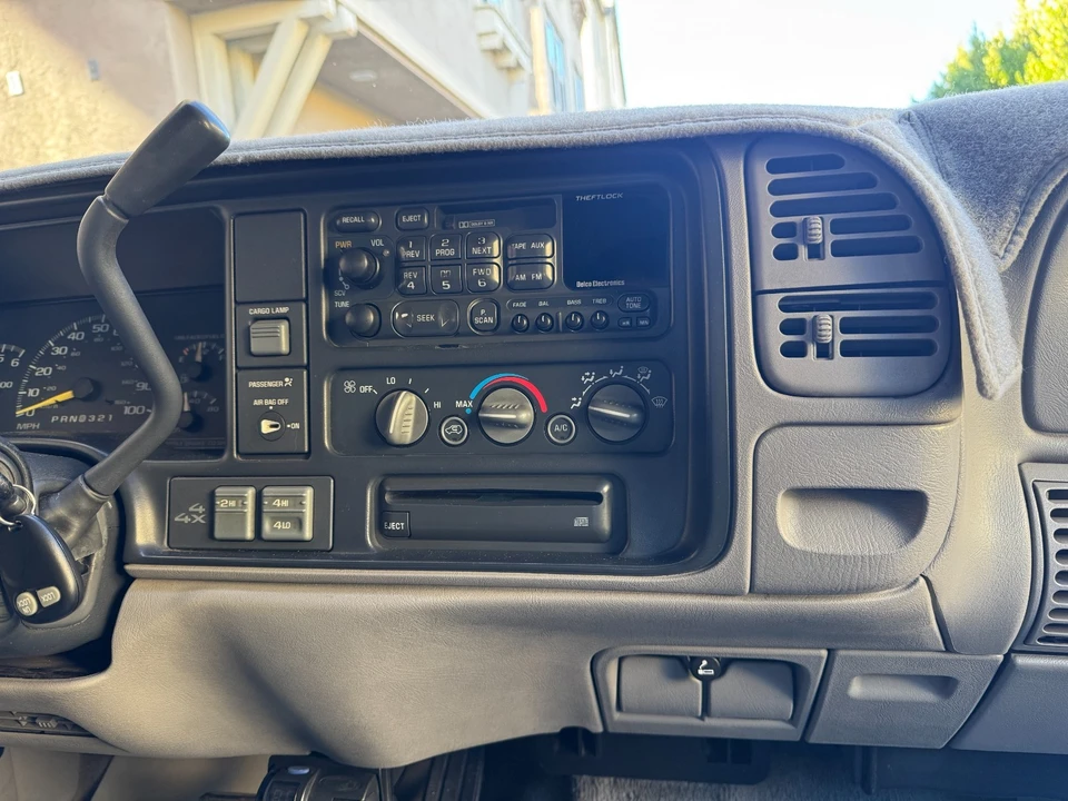 1997 GMC Sierra 1st Gen - Image 17 of 21
