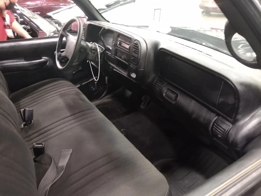 1997 GMC Sierra 1st Gen - Image 3 of 5