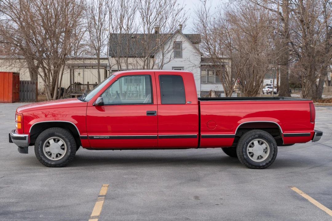 1997 GMC Sierra 1st Gen - Image 3 of 31