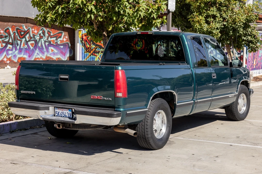 1997 GMC Sierra 1st Gen - Image 10 of 31