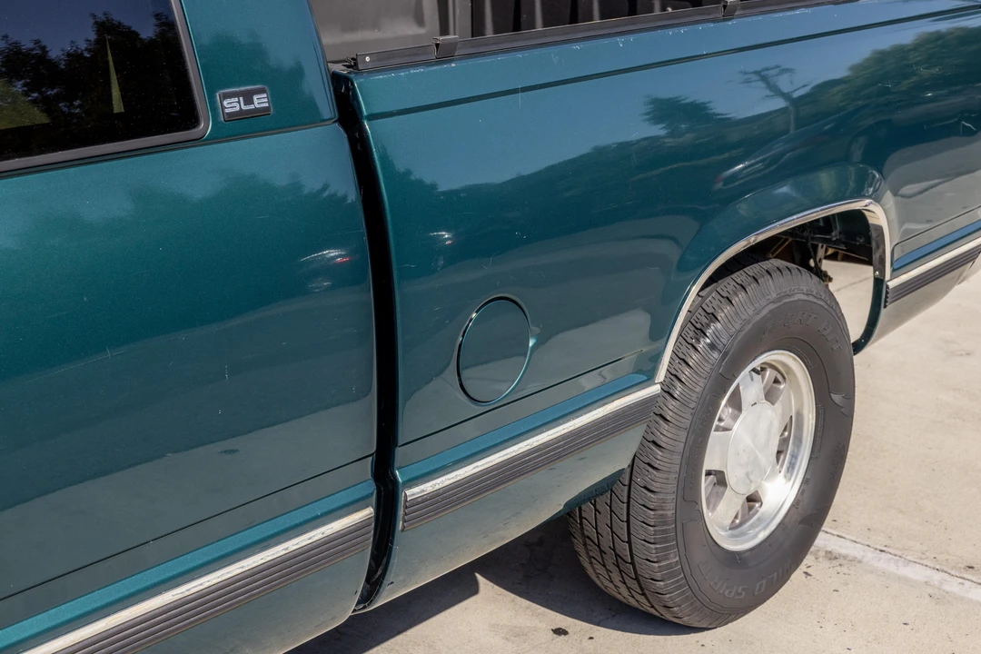 1997 GMC Sierra 1st Gen - Image 29 of 31