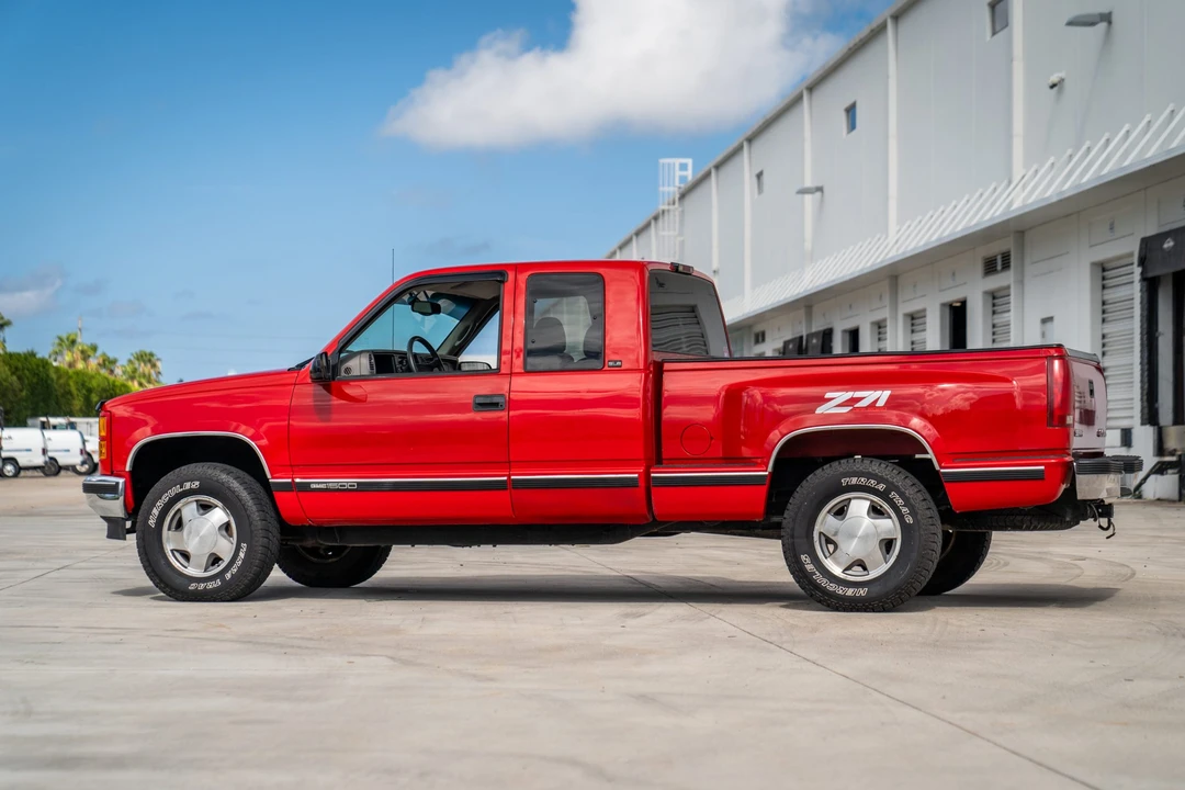 1997 GMC Sierra 1st Gen - Image 3 of 31