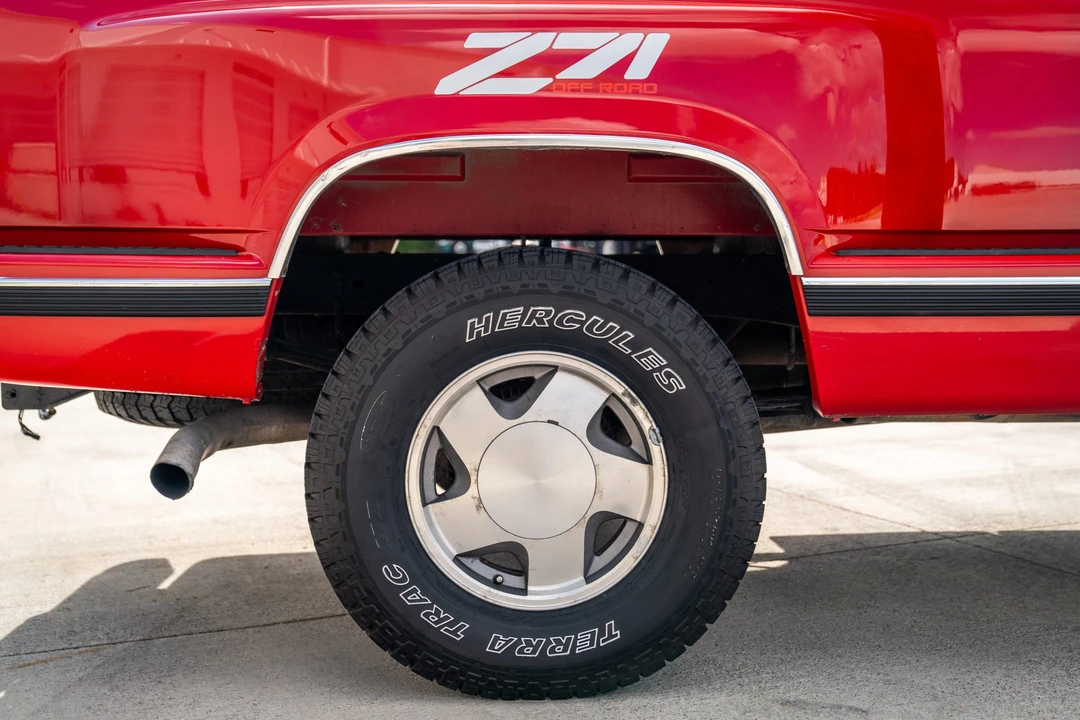 1997 GMC Sierra 1st Gen - Image 30 of 31