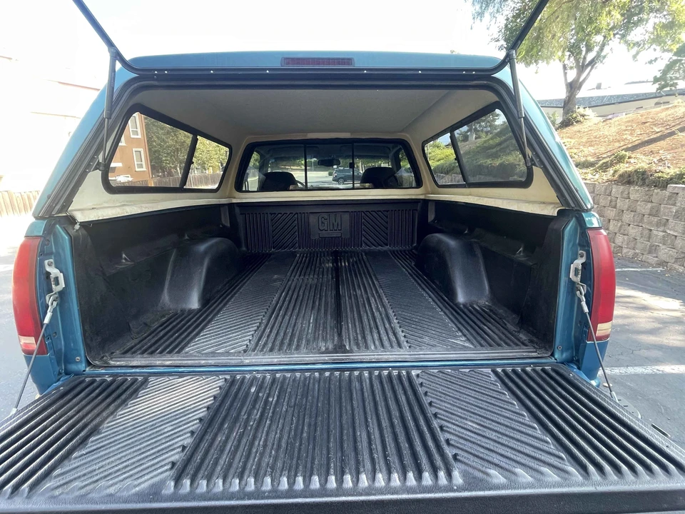 1997 GMC Sierra 1st Gen - Image 10 of 31