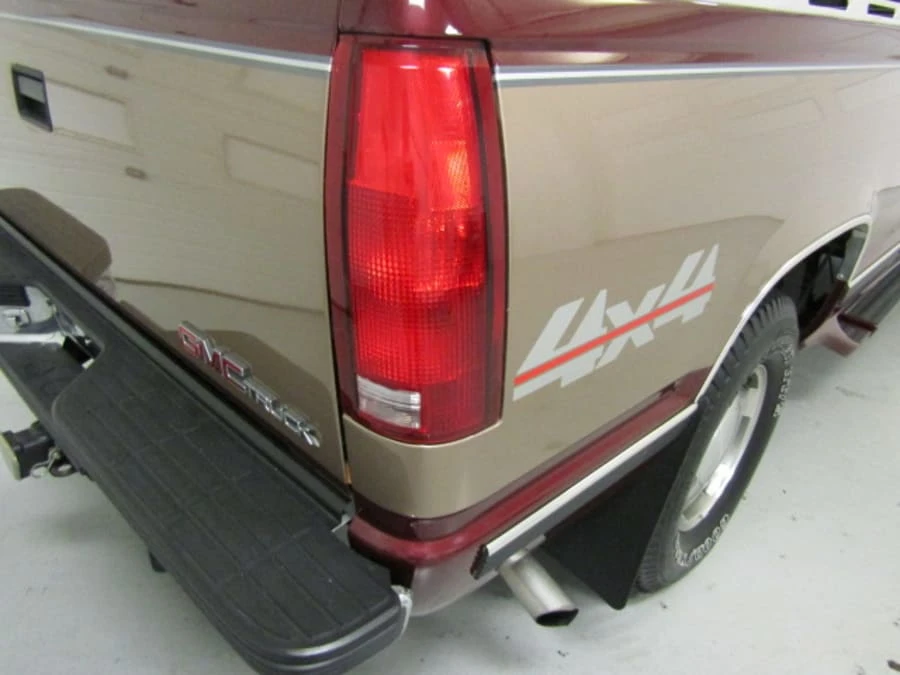 1997 GMC Sierra 1st Gen - Image 16 of 31