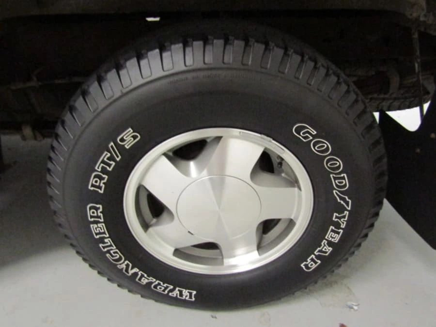 1997 GMC Sierra 1st Gen - Image 23 of 31