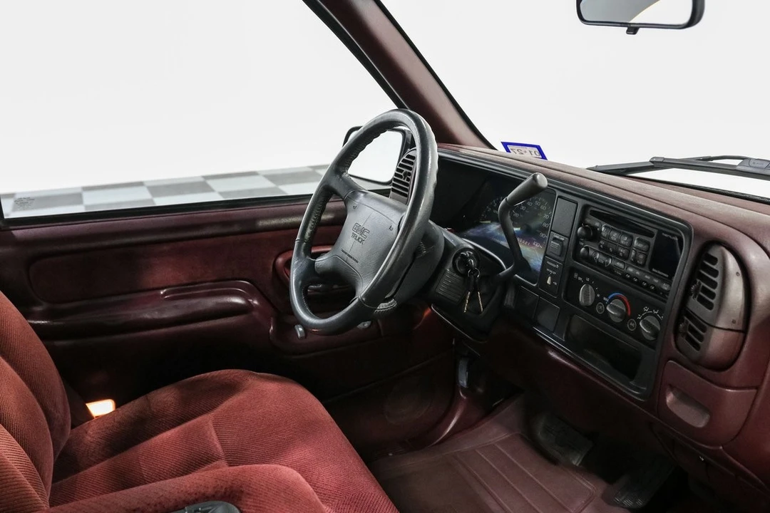 1997 GMC Sierra 1st Gen - Image 16 of 24