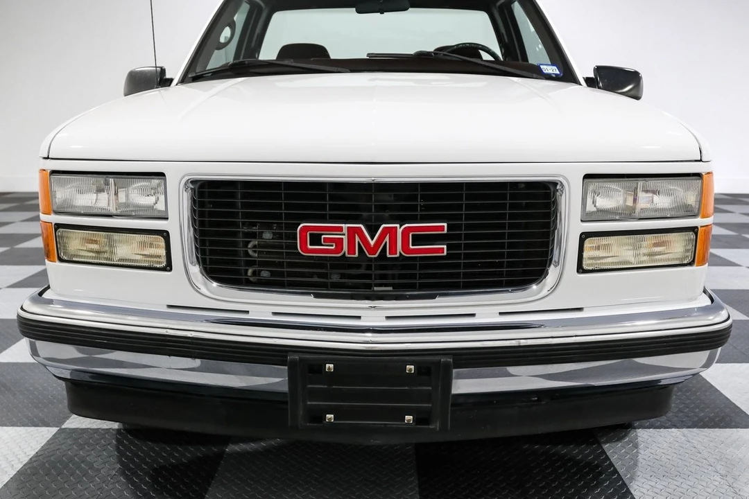 1997 GMC Sierra 1st Gen - Image 2 of 24