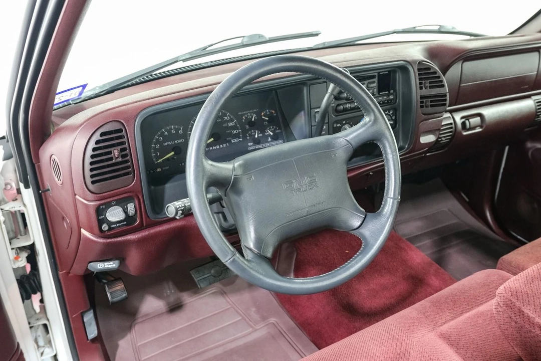 1997 GMC Sierra 1st Gen - Image 13 of 24